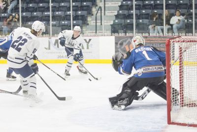 Kings bounce back from opening loss with shutout victory on home ice