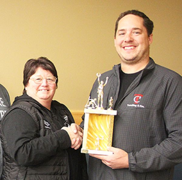 Leflar foursome wins Farmers'