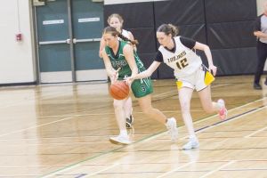 Varsity girls win Clipper Classic