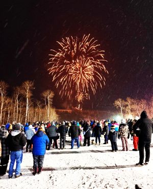 Holiday crowds and New Year’s Eve traditions at Asessippi