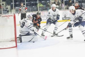 Banged up Kings riding winning streak