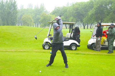 Playing Against the Rain