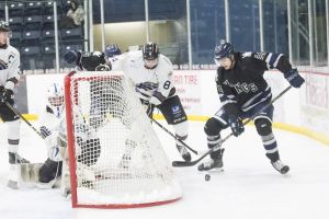 Kings move four ahead of Blizzard