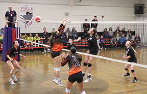 Teams host tourney