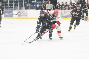Clippers rout Trojans in return from Christmas break